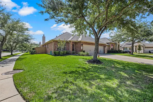 949 Ponte Serra Drive, League City, TX 77573