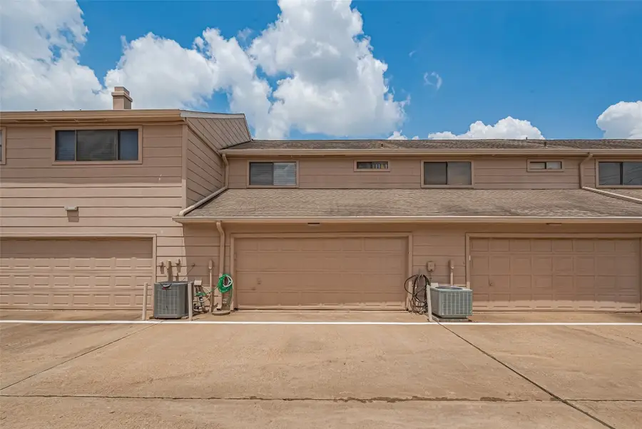 13798 Hollowgreen Drive #305, Houston, TX 77082 - #3