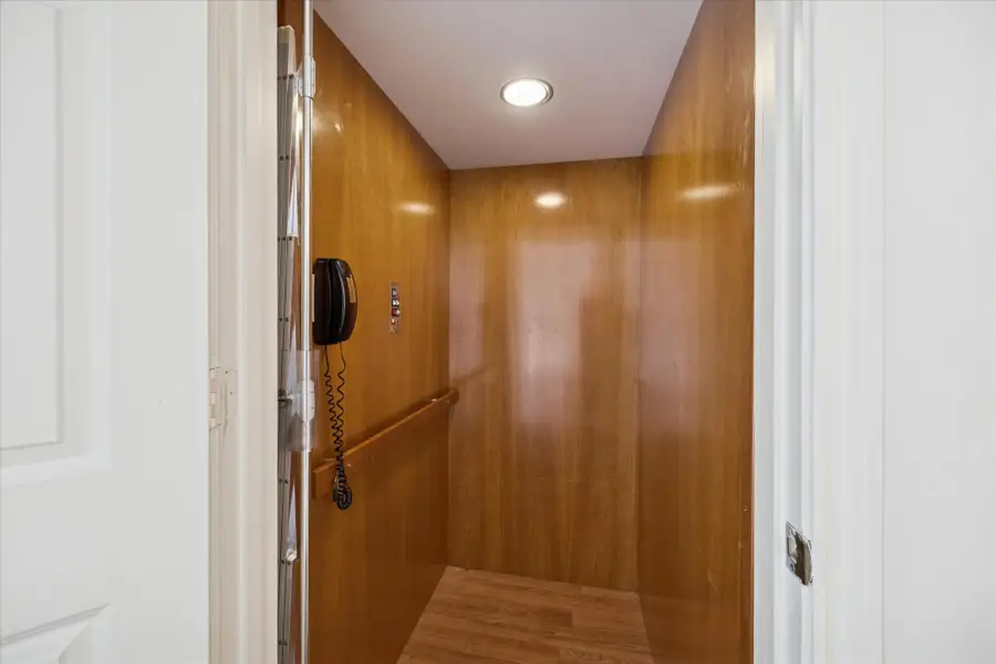 9939 Kemp Forest Drive, Houston, TX 77080 - Image #3