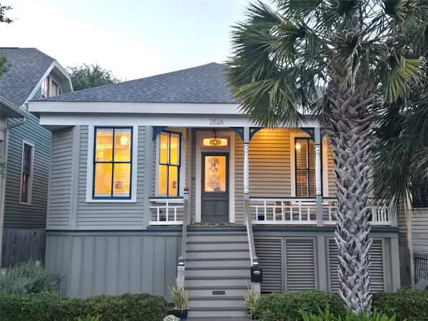 2526 Ursuline Street, Galveston, TX 77550