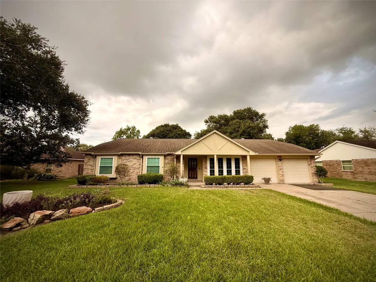 1309 Piney Woods Drive, Friendswood, TX 77546 - #1