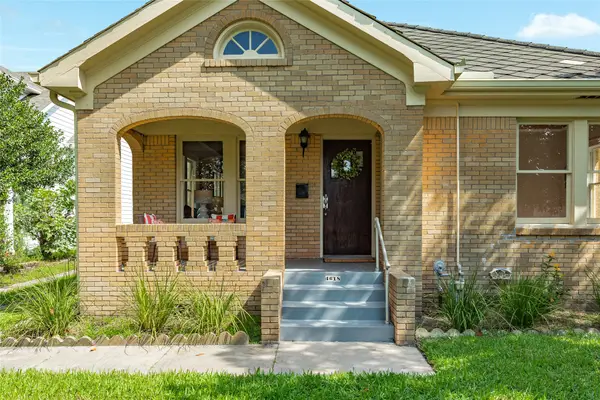 4618 Avenue R 1/2, Galveston, TX 77551