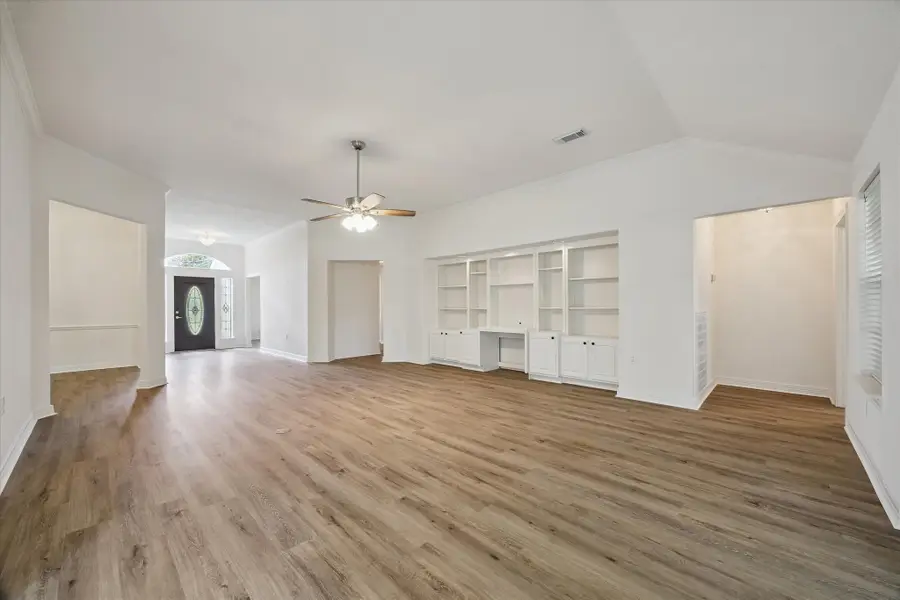 3827 E Peach Hollow Circle, Pearland, TX 77584 - #2
