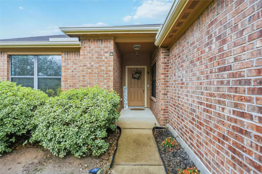 8002 W Red Oak Lane, Texas City, TX 77591 - Image #3