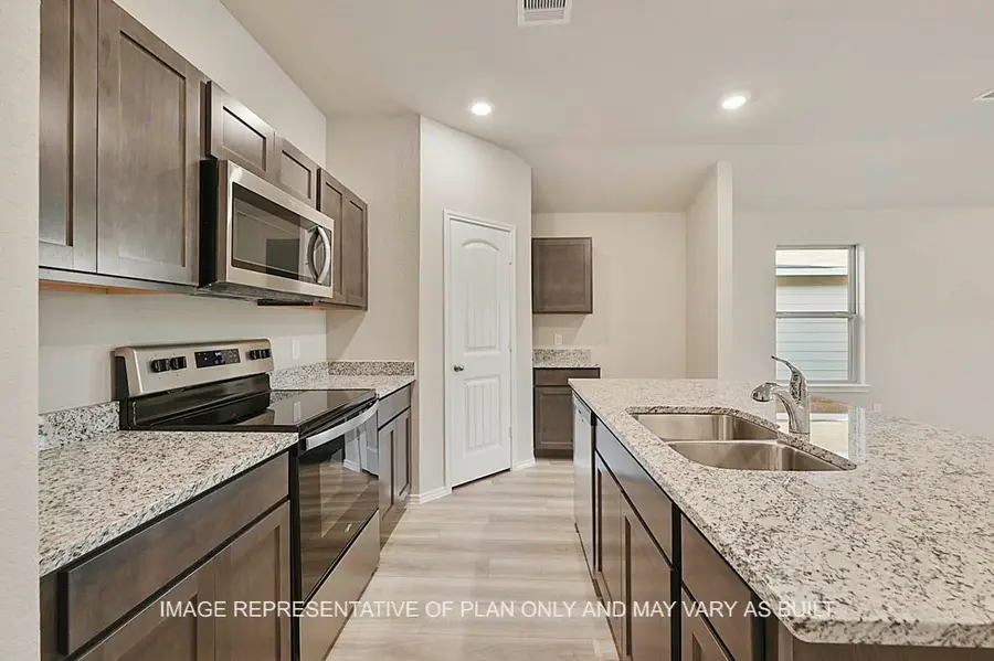 918 Legrand Street, Brenham, TX 77833 - #2