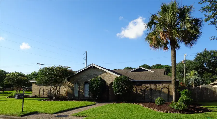 1401 22nd Avenue N, Texas City, TX 77590 - #2