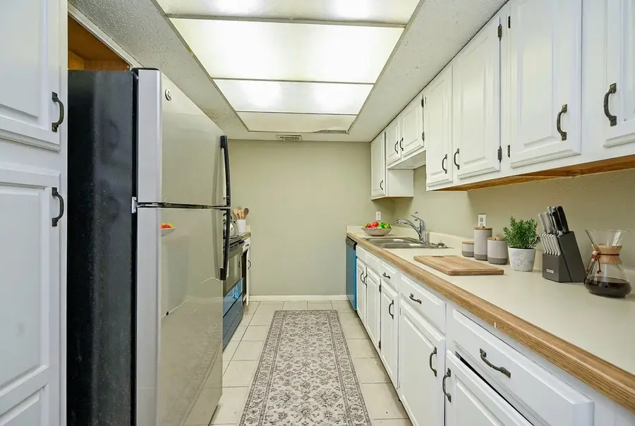 2826 S Bartell Drive #37, Houston, TX 77054 - Image #2