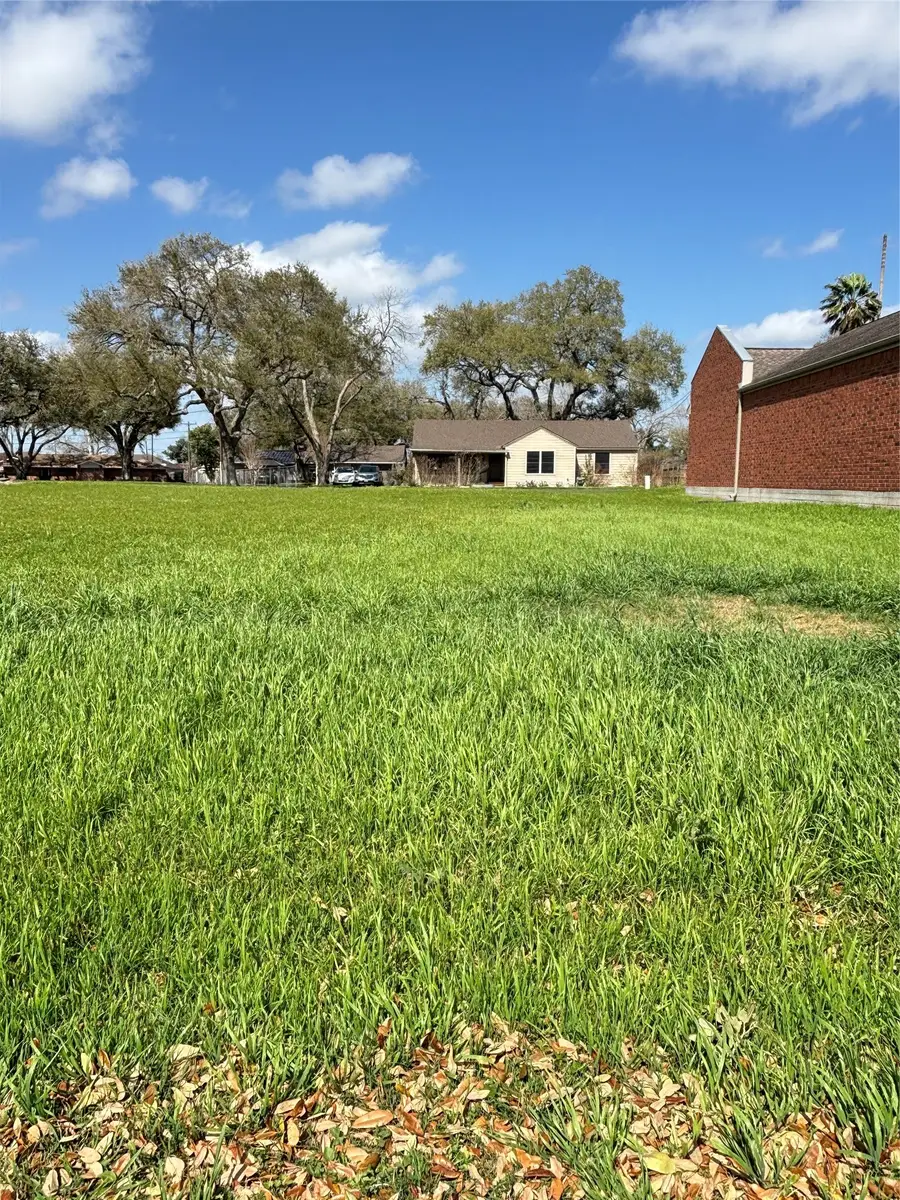 309 Mayfair Circle, Wharton, TX 77488 - #3