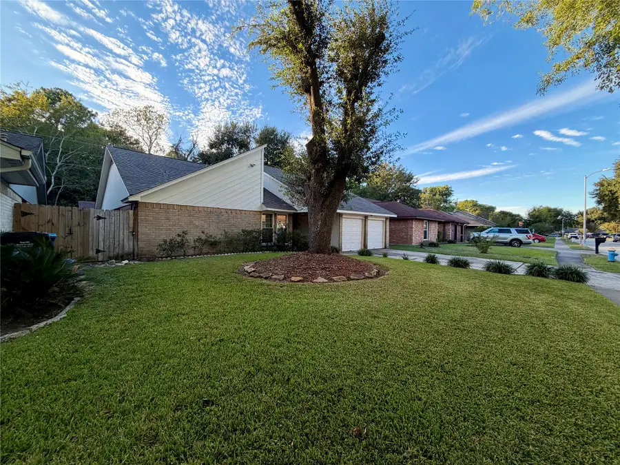 8603 Saratoga Forest Drive, Houston, TX 77088 - #2