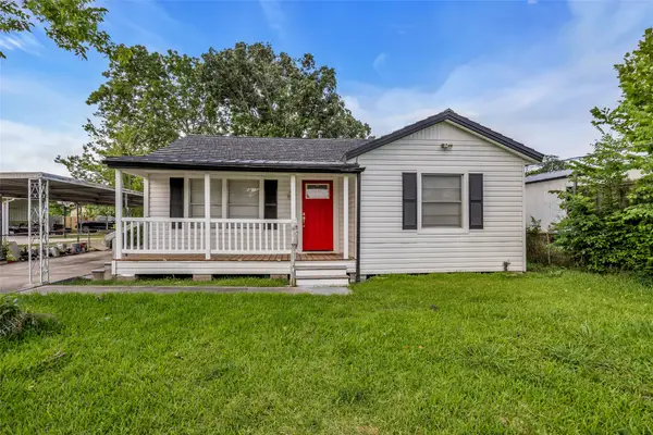2427 Hodges Street, Baytown, TX 77521