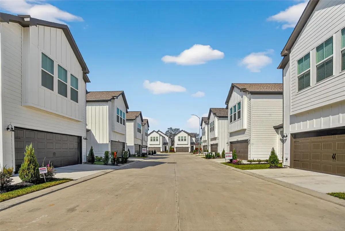 5002 Yesenia Palm Street, Houston, TX 77021 - #1