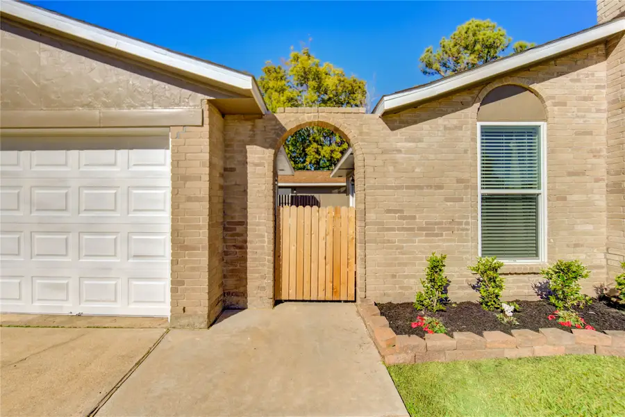 11427 Meadow Joy Drive, Houston, TX 77089 - Image #3