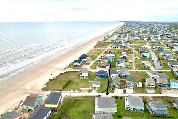 956 S Redfish Street, Crystal Beach, TX 77650