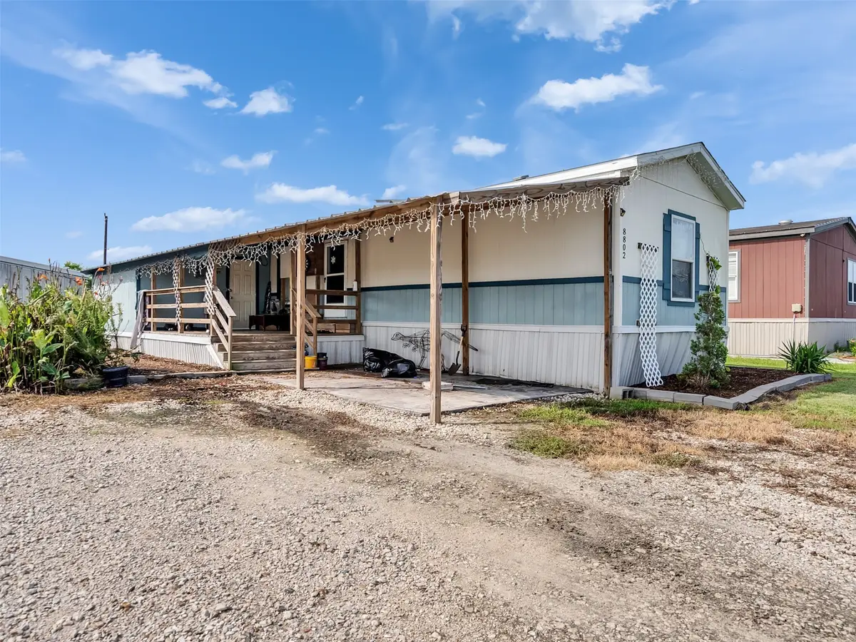 8802 Los Robles Avenue, Alvin, TX 77511 - #1