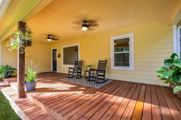 5945 Sinclair Drive, Montgomery, TX 77316