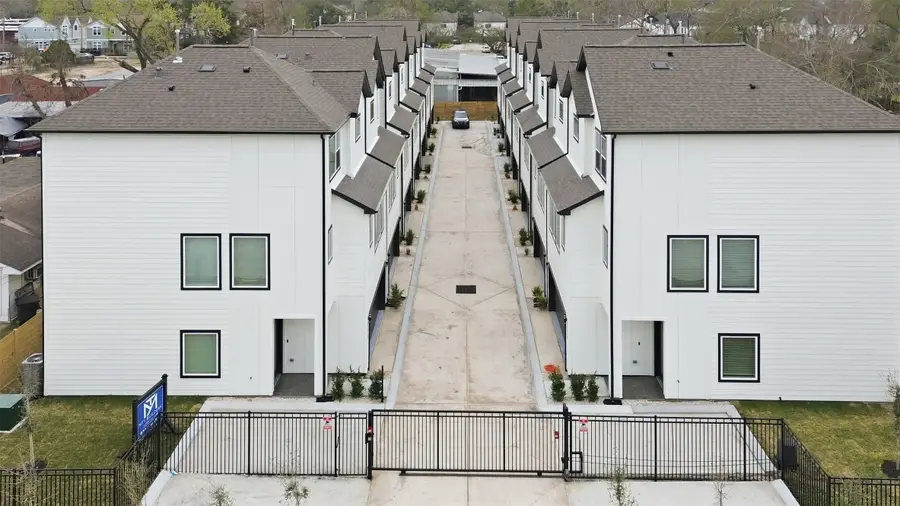 9405 Hammerly Boulevard #C, Houston, TX 77080 - #3