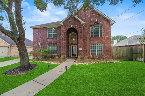 402 Spring Trace Court, Houston, TX 77094