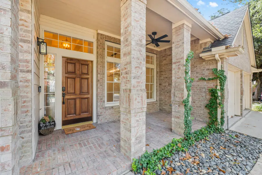 35 Valley Mead Place, The Woodlands, TX 77384 - Image #3