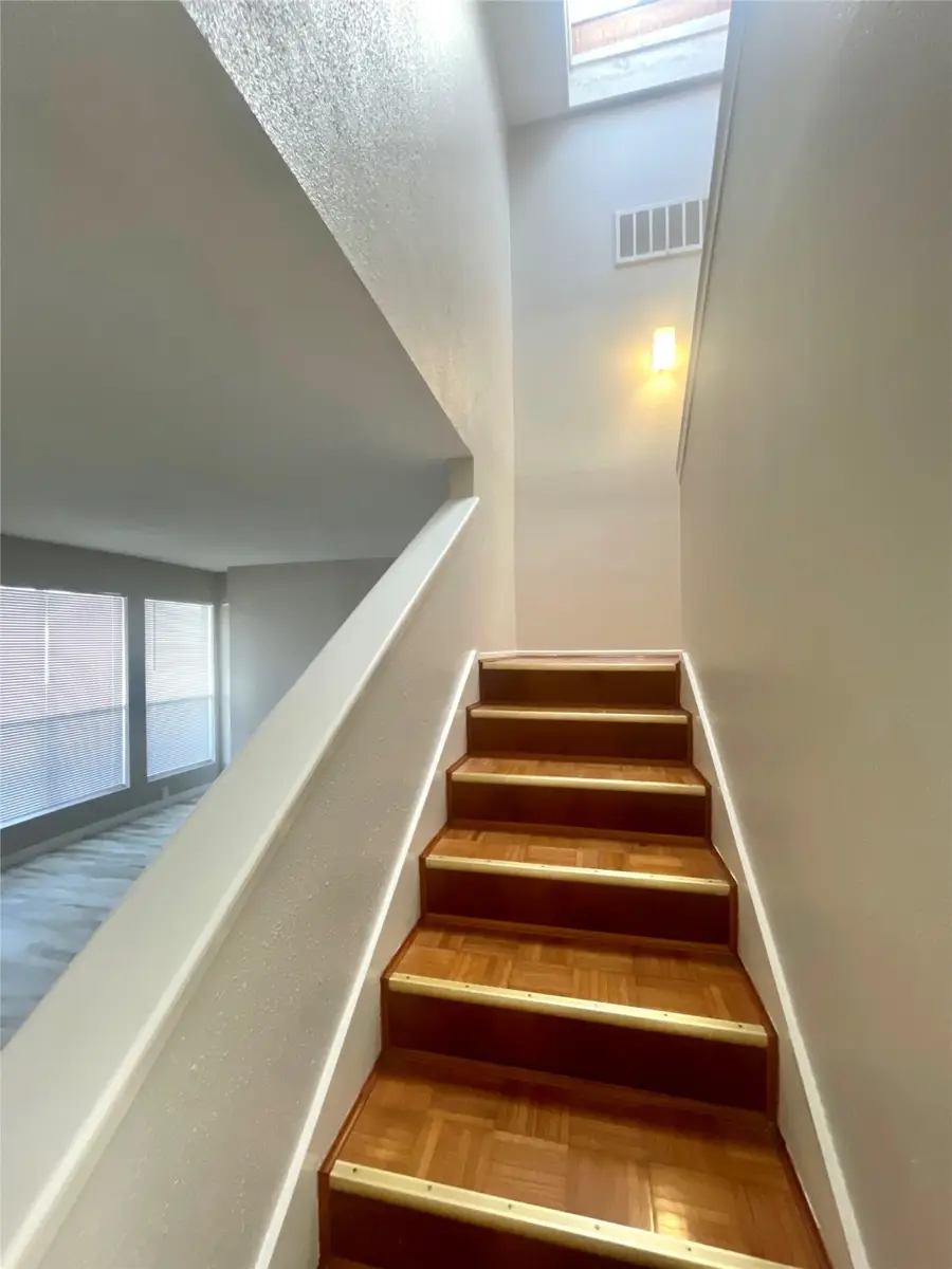 781 Country Place Drive #2052, Houston, TX 77079 - Image #2