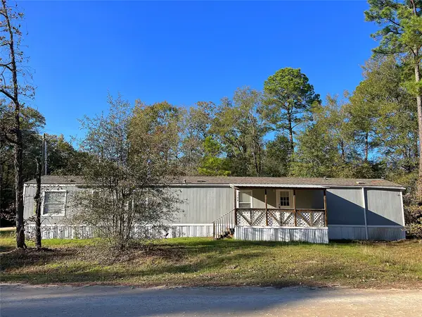 108 Hunters Gln, Livingston, TX 77351