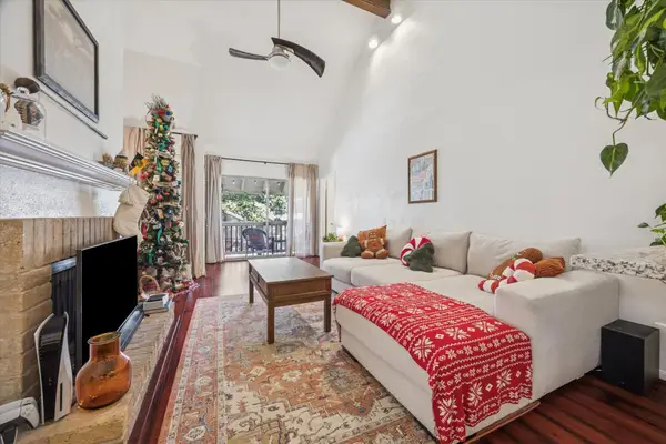 2100 Tanglewilde Street #318, Houston, TX 77063