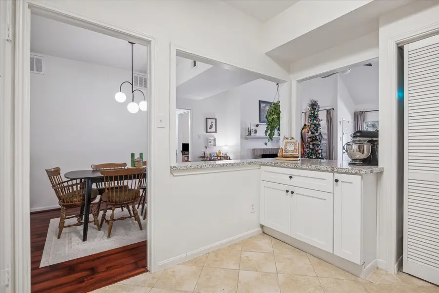 2100 Tanglewilde Street #318, Houston, TX 77063 - Image #3