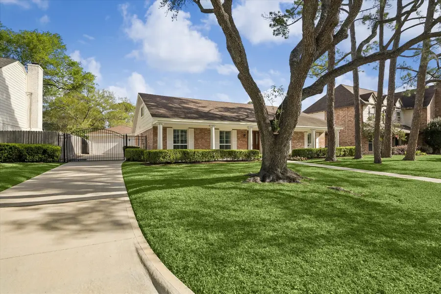 10906 Piping Rock Lane, Houston, TX 77042 - #2