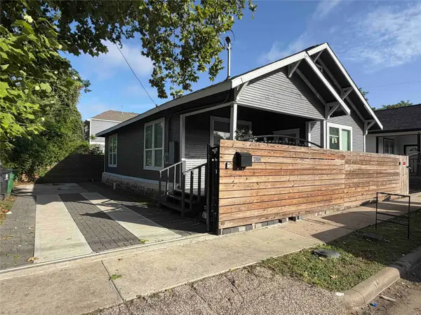 2404 Burkett Street, Houston, TX 77004