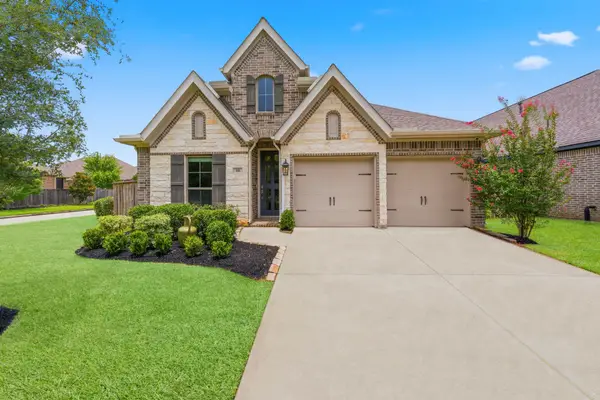 118 Red Petal Way, Conroe, TX 77304