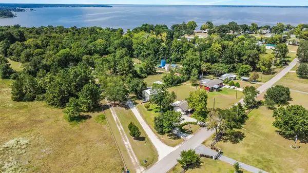 NA Camilla Lake Road, Coldspring, TX 77331
