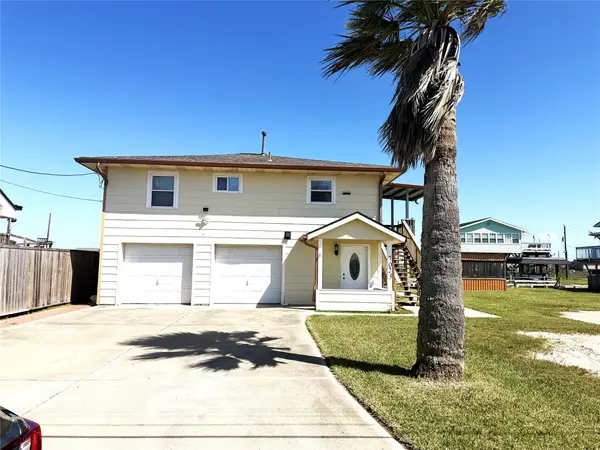 7023 W Hunter Drive, Hitchcock, TX 77563