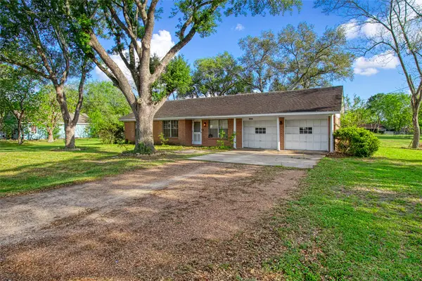 1618 Bernie Avenue, Rosenberg, TX 77471