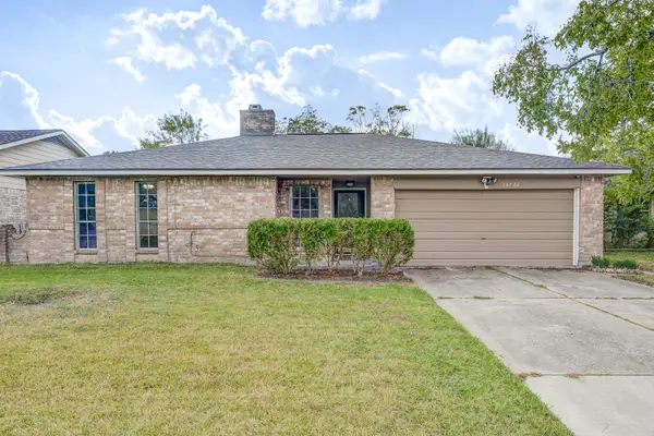 16926 Blackhawk Boulevard, Friendswood, TX 77546
