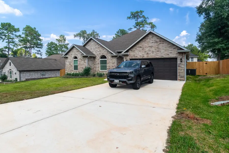 1460 River Oaks Drive, Huntsville, TX 77340 - #2