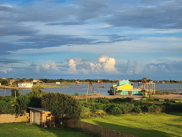 1026 20th Street, Dickinson, TX 77539