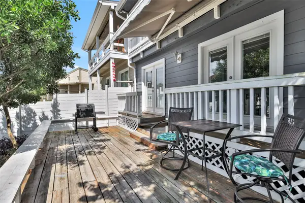 126 April Point Drive N, Conroe, TX 77356