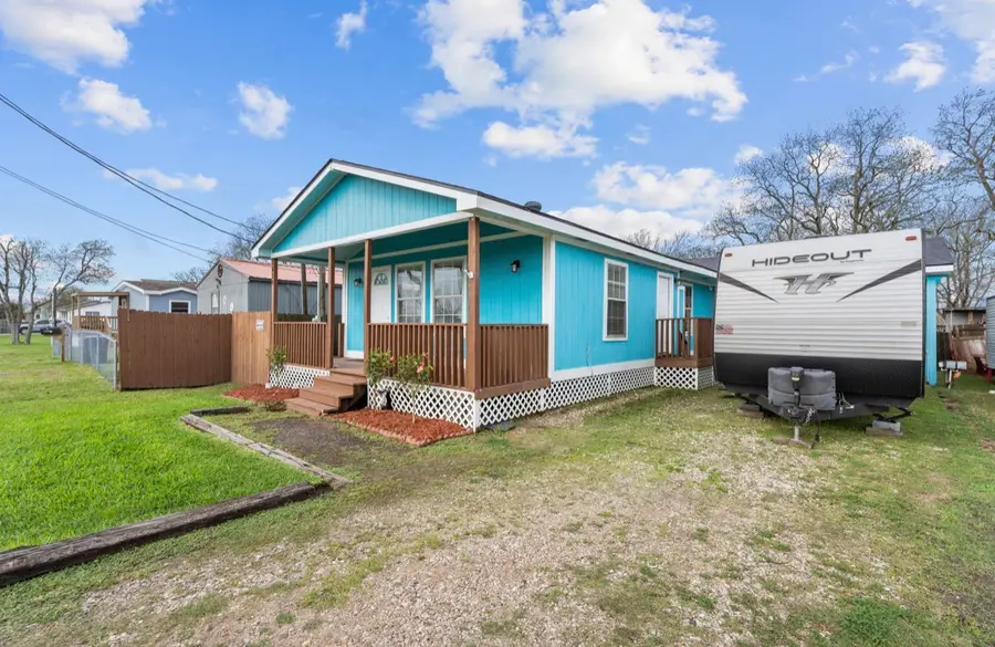 620 6th Street, Dickinson, TX 77539 - #2