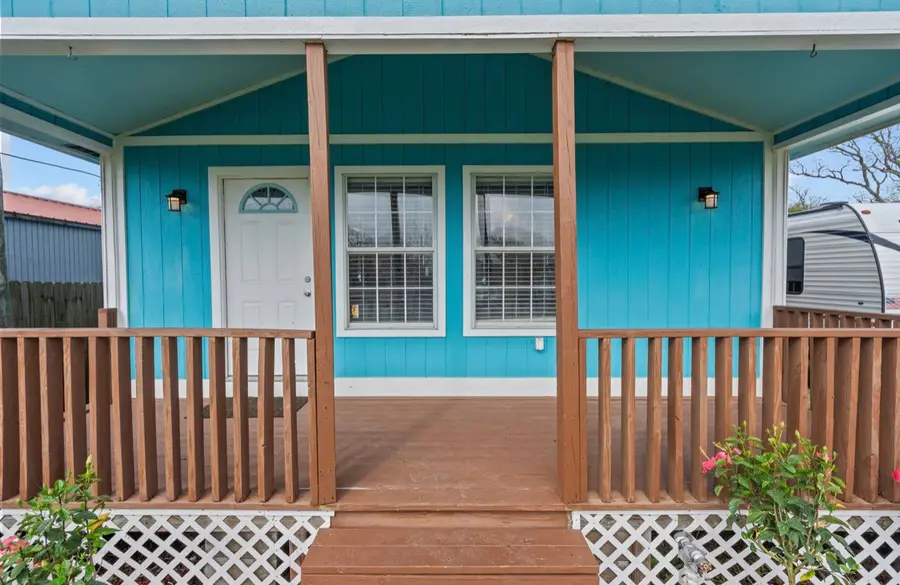 620 6th Street, Dickinson, TX 77539 - #3