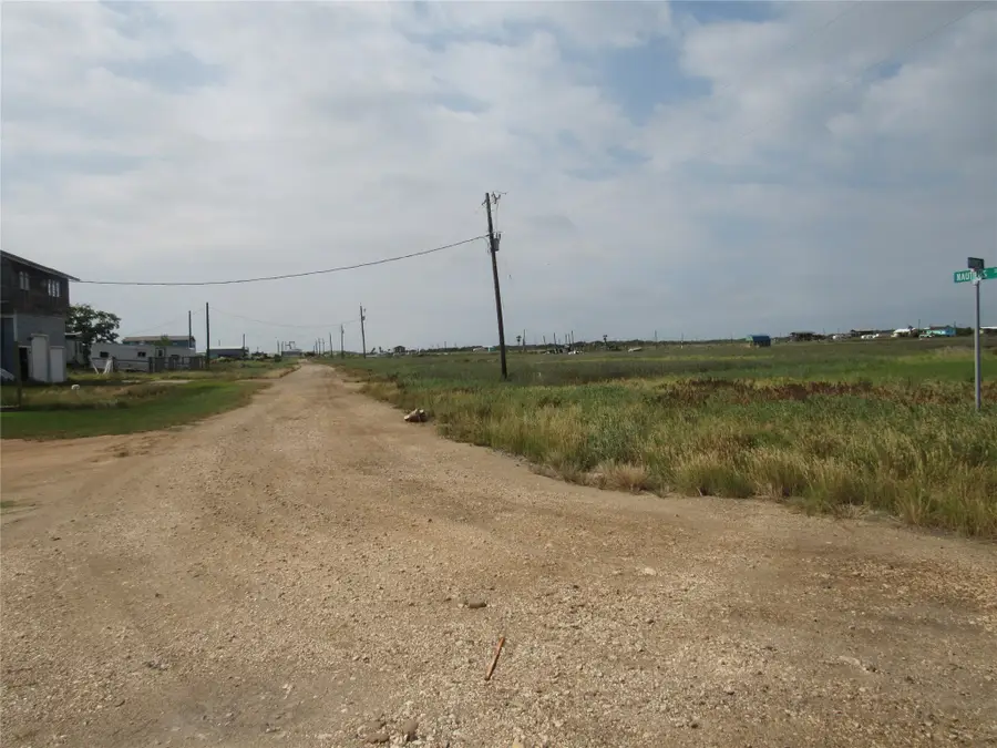 294 Nautilus Street, Sargent, TX 77414 - Image #2