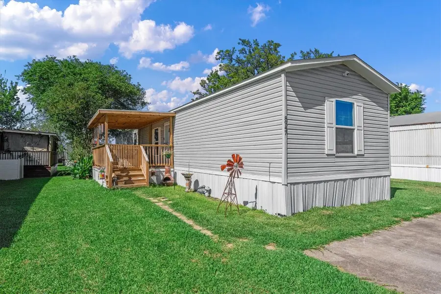 8947 Eagle Run Street, La Porte, TX 77571 - #2