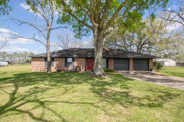 832 County Road 903a, Brazoria, TX 77422