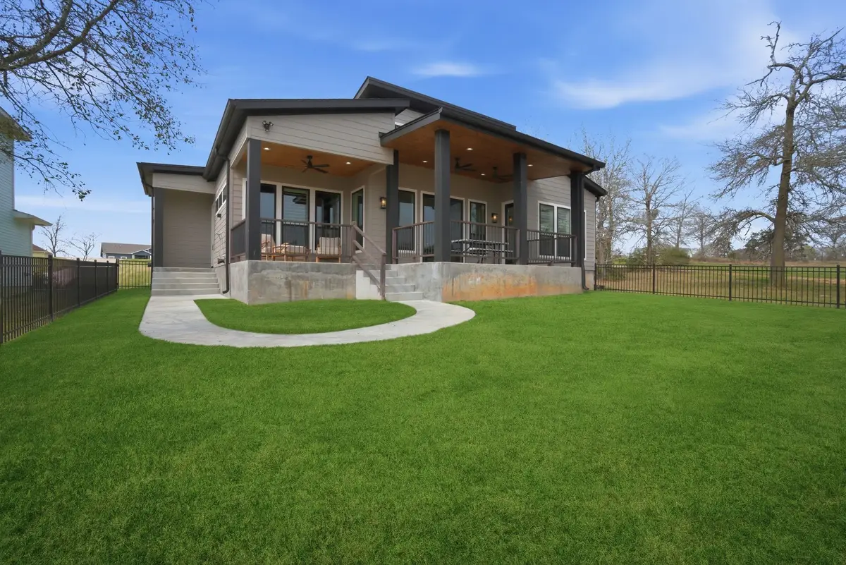 255 Peninsula Drive, Livingston, TX 77351 - #1