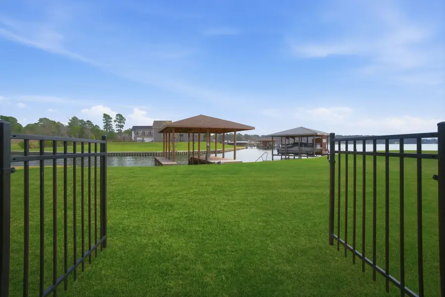 255 Peninsula Drive, Livingston, TX 77351 - #2