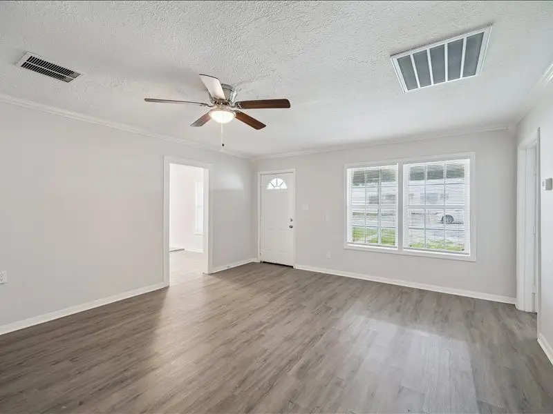 820 Texas Street, Liberty, TX 77575 - #2