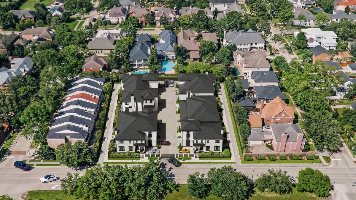 2914 W Holcombe Boulevard, West University Place, TX 77005 - #1