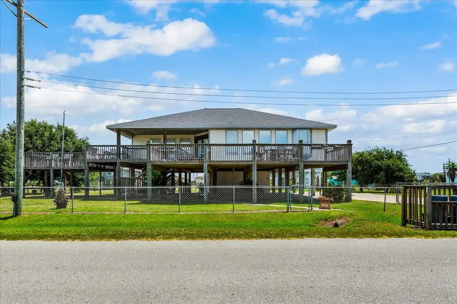 970 Gulfview Drive, Crystal Beach, TX 77650 - #2