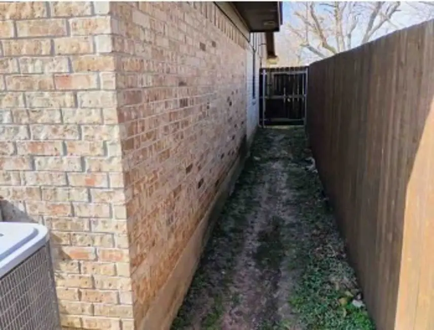 624 Hallvale Drive, White Settlement, TX 76108 - #2