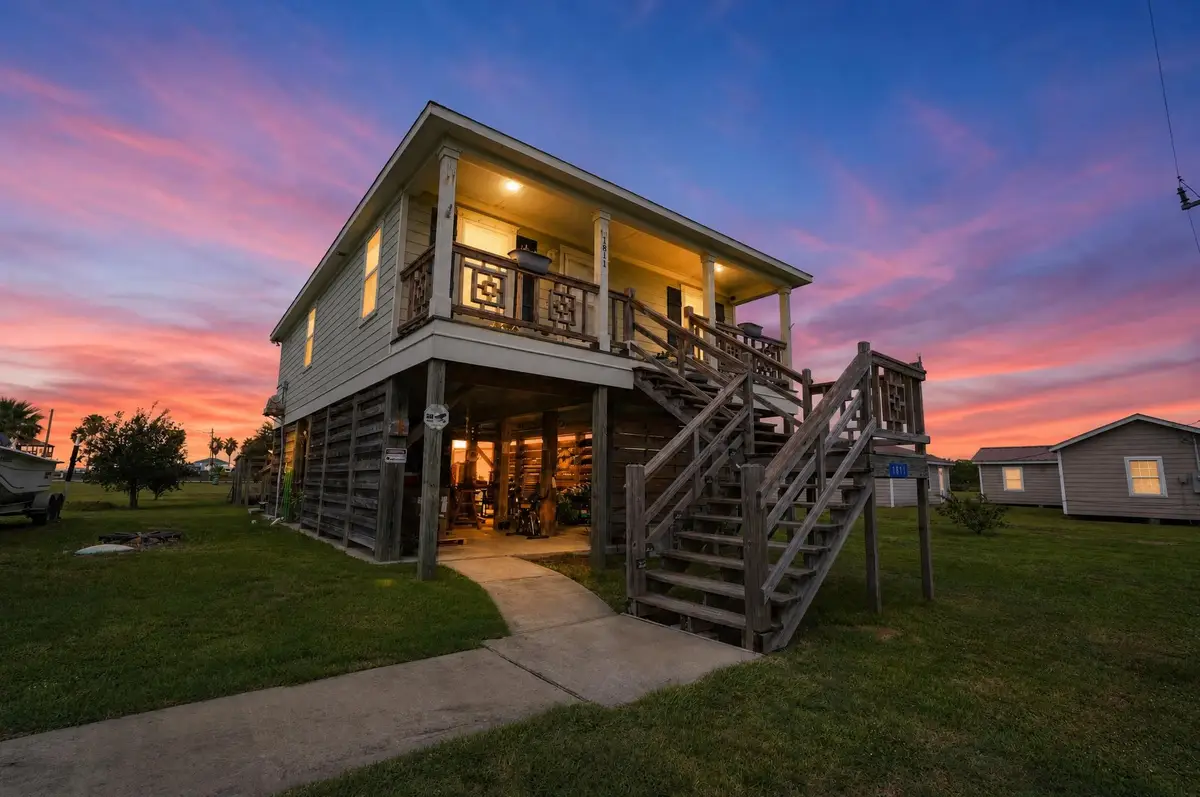 1811 Broadway Avenue, Port Bolivar, TX 77650 - #1