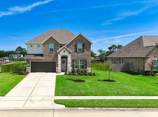 11802 Autumn Leaf Drive, Mont Belvieu, TX 77535