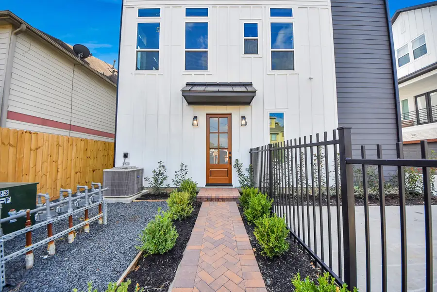 929 Fisher Street #F, Houston, TX 77018 - #2